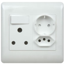 Design House 16A 1 x Schuko 1x IEC Single Socket - White (100 x 100mm)